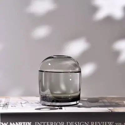 Vase en verre fumé