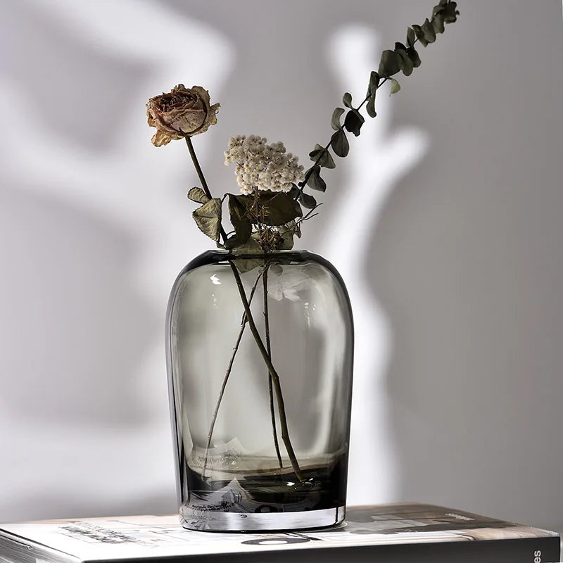 Vase en verre fumé