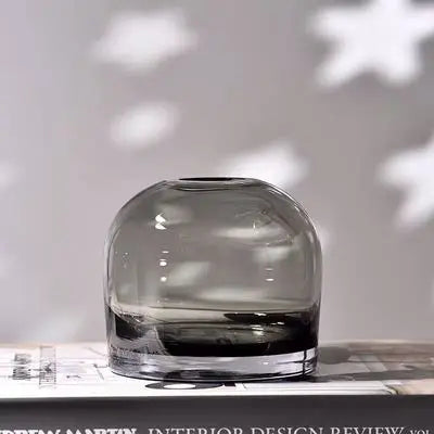 Vase en verre fumé