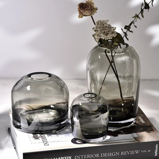 Vase en verre fumé